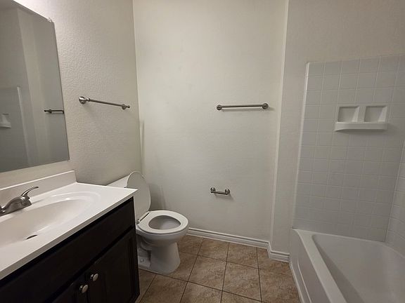 5th image of 6326 Red Oak Dr