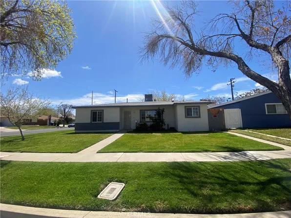 646 E Nugent St, Lancaster, CA 93535