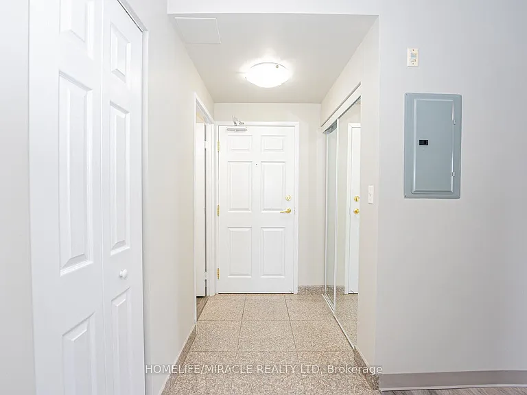 274 Erb St W #610 — Photo 8