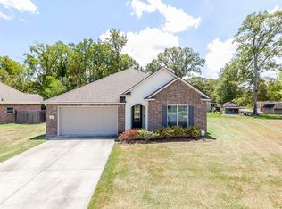 17488 Golden Eagle Dr, Prairieville, LA 70769