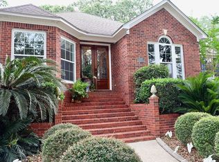 6304 Charlestowne Dr, Mobile, AL 36693