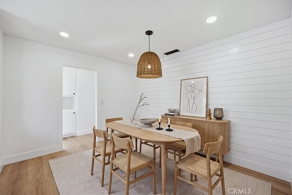 3 bed, 1500 sqft, $5,900 — Photo 3