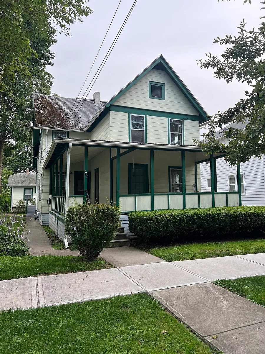 Building Photo - 121 E Falls Street
