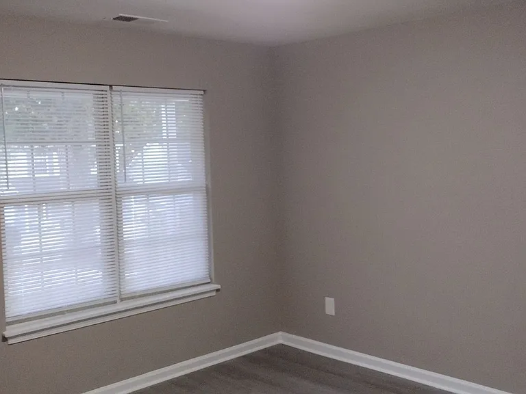 1623 Dendy Ln — Photo 4