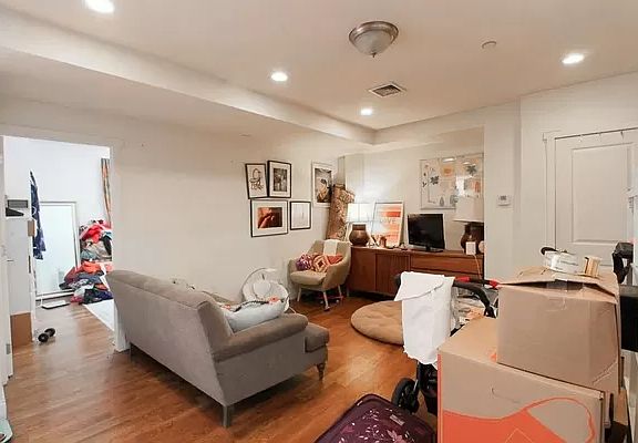 2nd image of 80 Lexington Ave APT 104