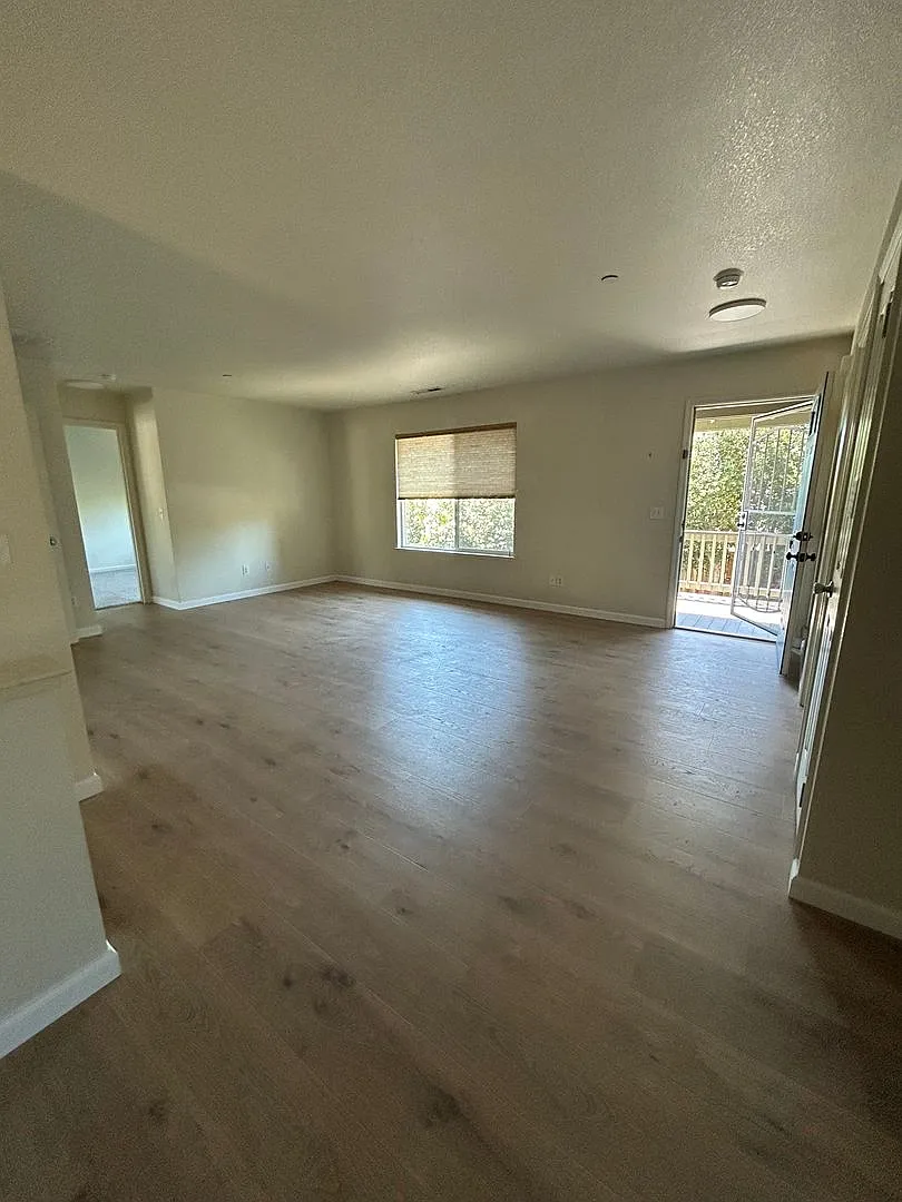 **Healdsburg, Home Sweet Home — Photo 2