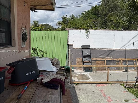 3rd image of 6367 Southgate Blvd