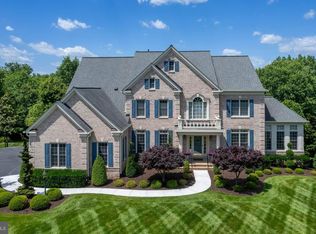 27745 Paddock Trail Pl, Chantilly, VA 20152