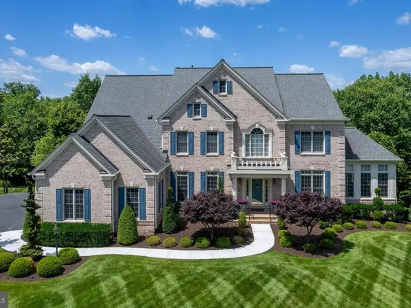 27745 Paddock Trail Pl, Chantilly, VA 20152