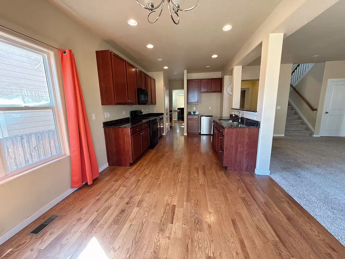 Building Photo - 7748 Wagonwood Pl