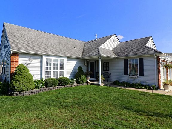5th image of 18 Sandhurst Ct