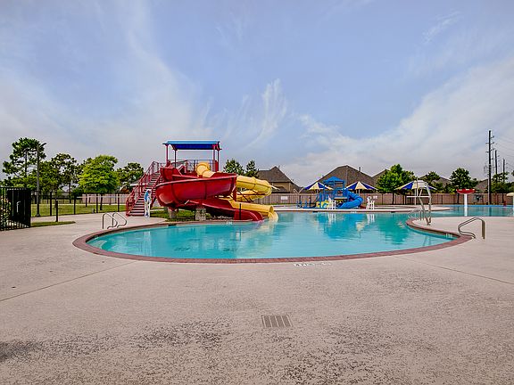 3rd image of 11401 Summit Bay Dr