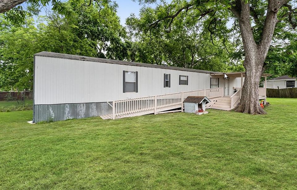 1st image of 2106 Avenue C