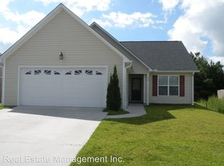 104 Crooked Run Dr, New Bern, NC 28560