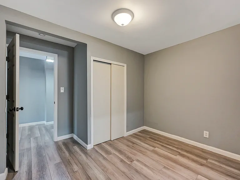 128 E Broad St #B — Photo 13
