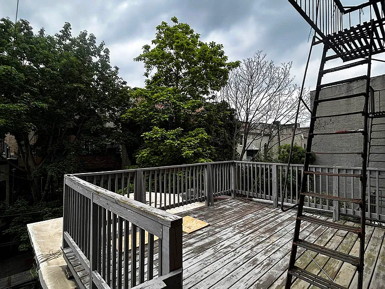217 Hancock St #5 — Photo 9