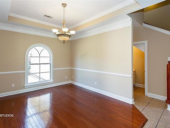 5th image of 720 Keeneland Way