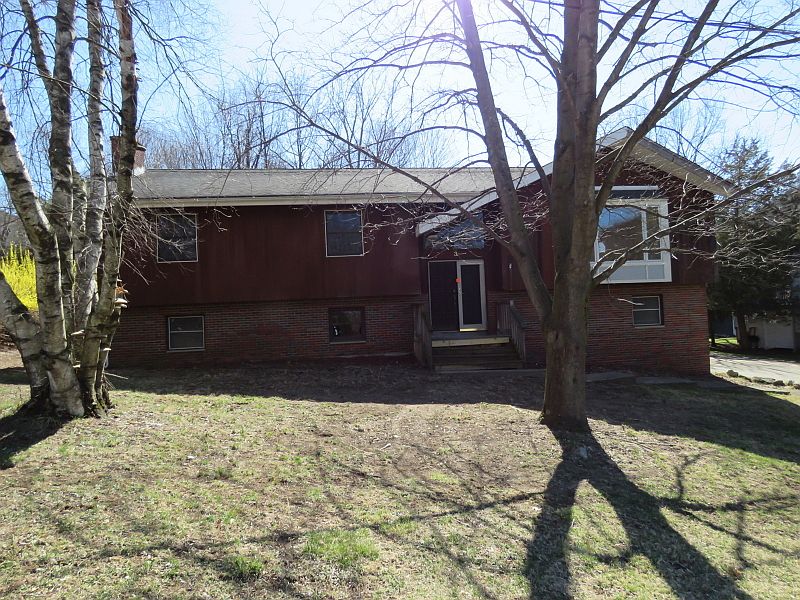 1st image of 3 Kimberly Ln