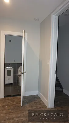 Rented by BRICK & GALO REALTY CORP | media 31