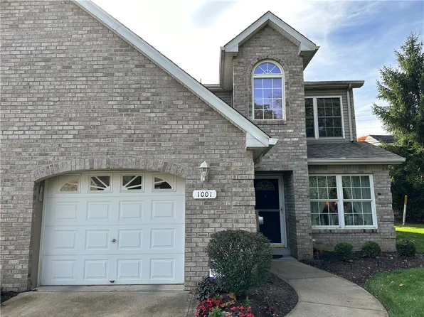 1001 W Waterford Ct N, Canonsburg, PA 15317