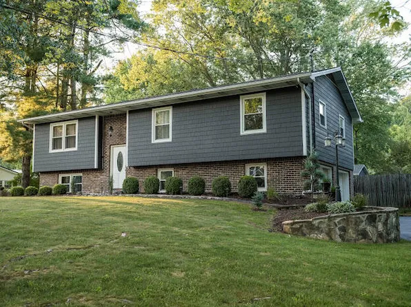 25597 Cornelius Dr, Abingdon, VA 24211