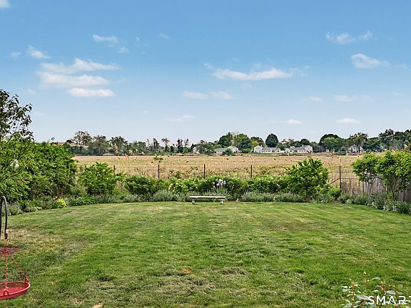 4th image of 823 Oldfield Road