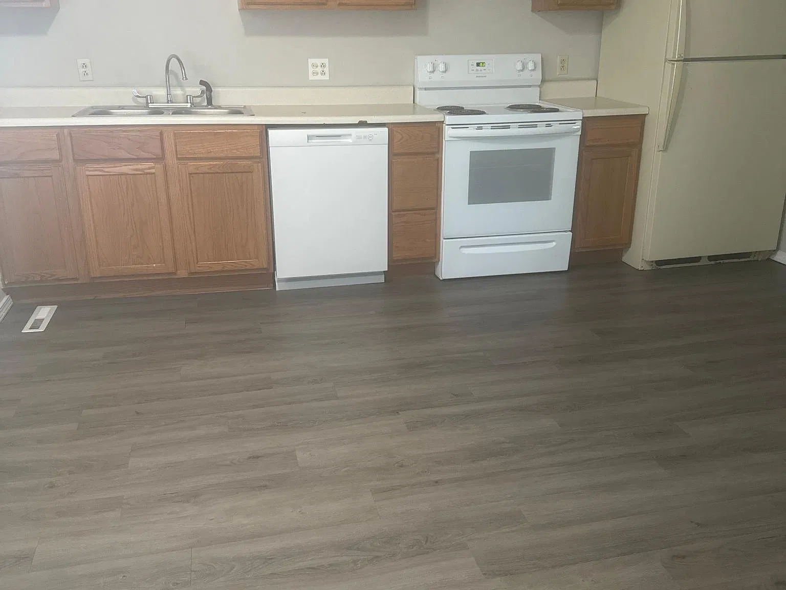 1 bed, $765 — Photo 2
