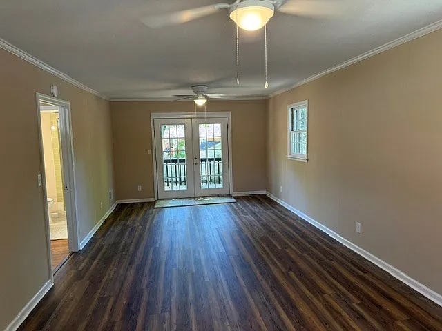 5920 Saint Leonards Dr — Photo 16
