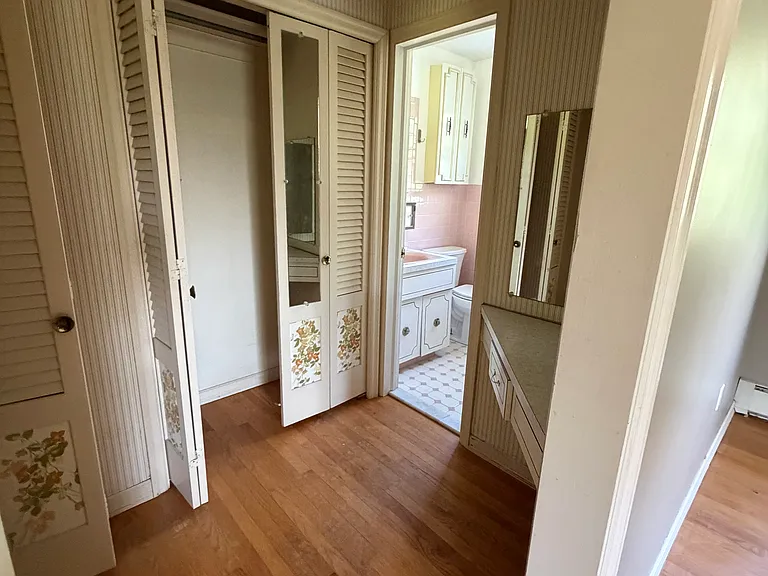 818 Griffin Pond Rd — Photo 10