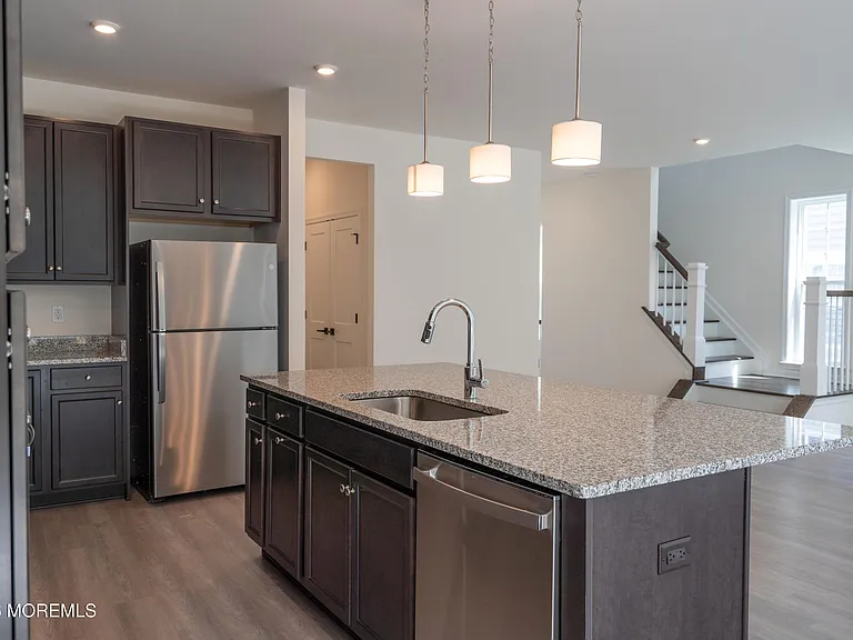 301 Holland Dr — Photo 13