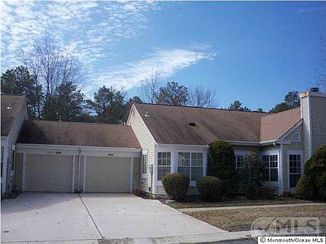 1st image of 892B Stratford Ct