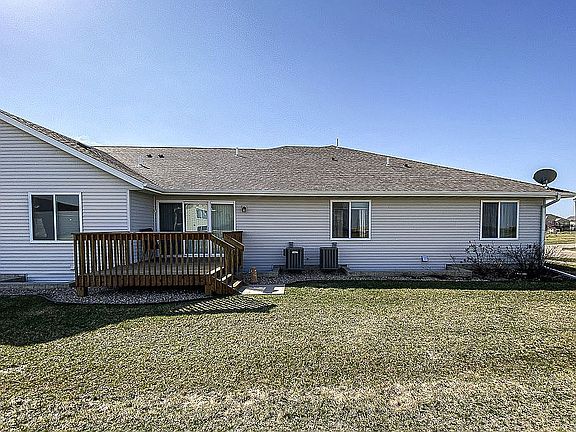 5th image of 4400 Hastings Dr