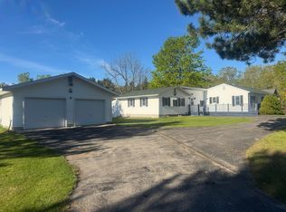 W17915 S Curtis Rd, Germfask, MI 49836