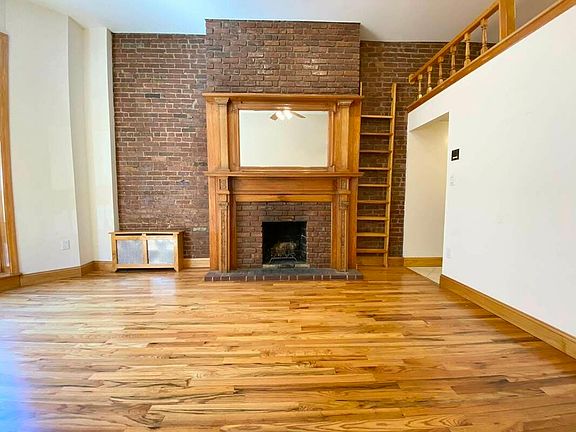 3rd image of 323 W 89th St APT 2A