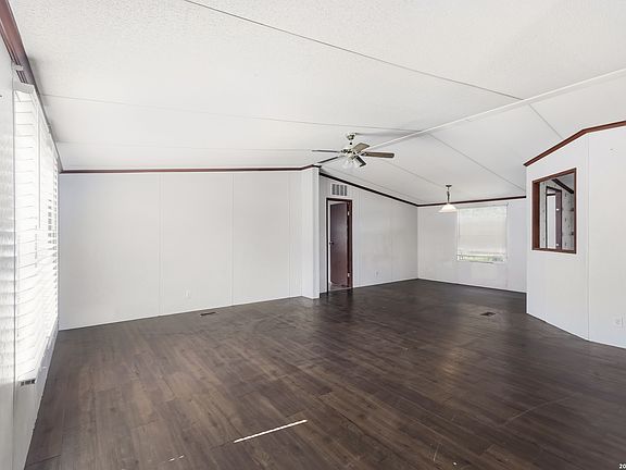 4th image of 22707 Savannah Hts