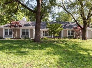 3810 W 63rd St, Mission Hills, KS 66208