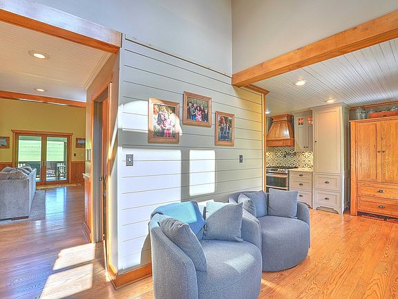 5th image of 4362 Saint Charles Rd
