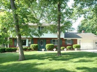 2311 S Bonnie Brook Ln, Waukegan, IL 60087