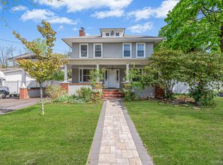 537 Livingston Street, Westbury, NY 11590