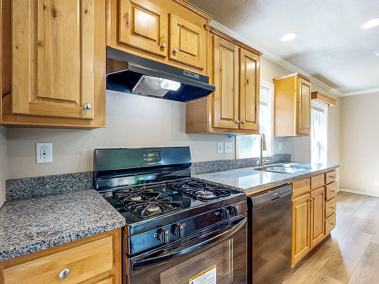 12800 Dunbar Rd — Photo 22