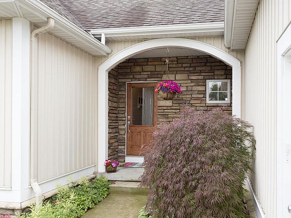 2nd image of 3280 Camrose Dr