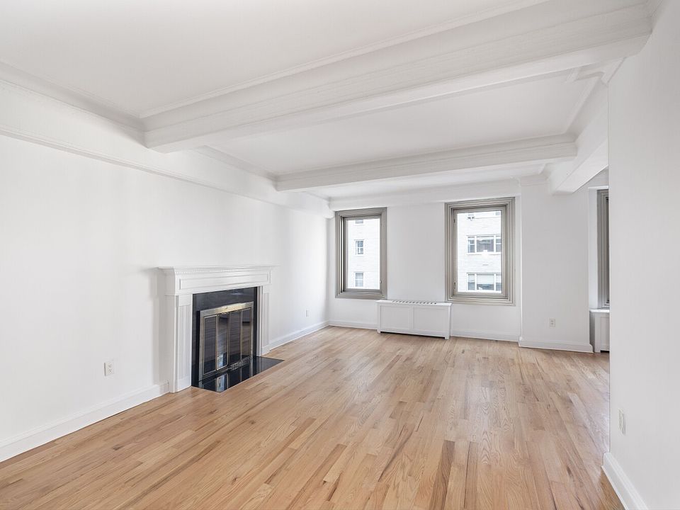 1st image of 101 W 55th St #1205