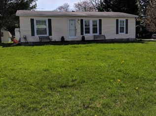 225 Maple St, Sterling, MI 48659