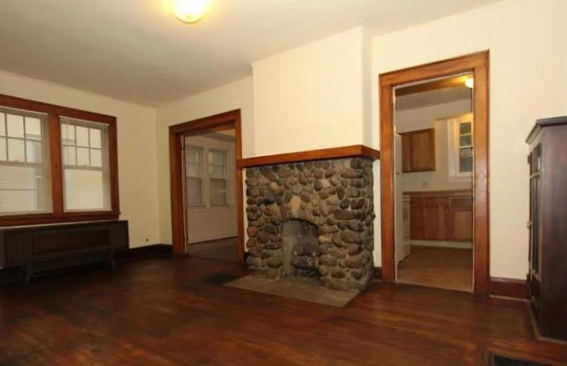 2 bed, 1324 sqft, $1,600 — Photo 2