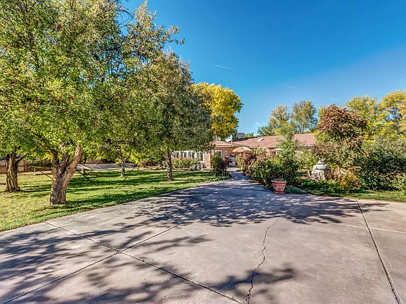 912 Macario Ln 1800