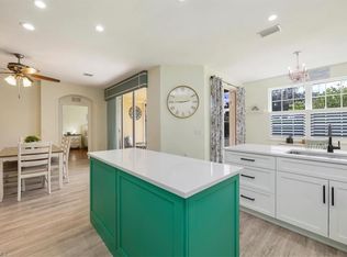 8315 Big Acorn Cir APT 902, Naples, FL 34119