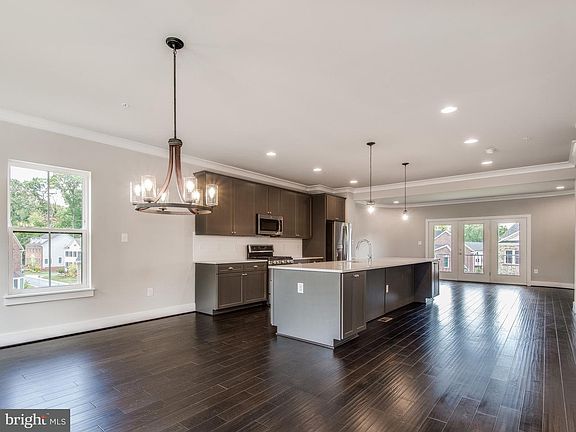 2nd image of 238 Caulfield Ln