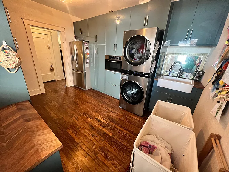 2733 Gillham Rd #3 — Photo 7