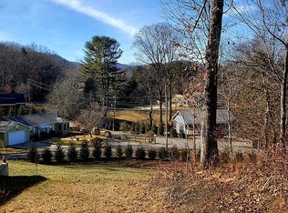 11 Lundy Ln, Waynesville, NC 28786