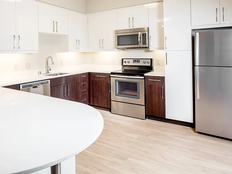 Kitchen-Vacant unit 475 -A9 Two tone Finish Avalon Dublin Station III Interiors